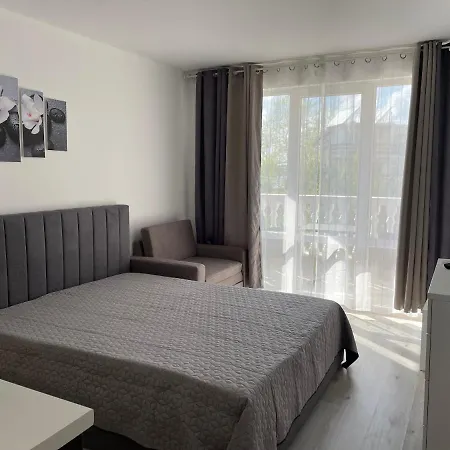 студио симона 4 - първа линия море Lozenets