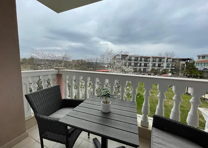 студио симона 4 - първа линия море Лозенец