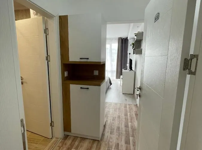 студио симона 4 - първа линия море